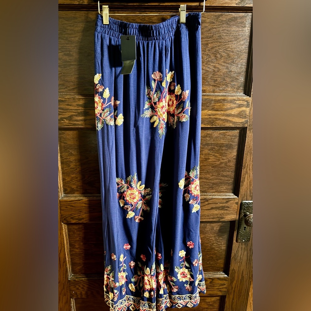 Liv Los Angeles, Floral Embroidered Wide Leg Pants, Blue, NWT